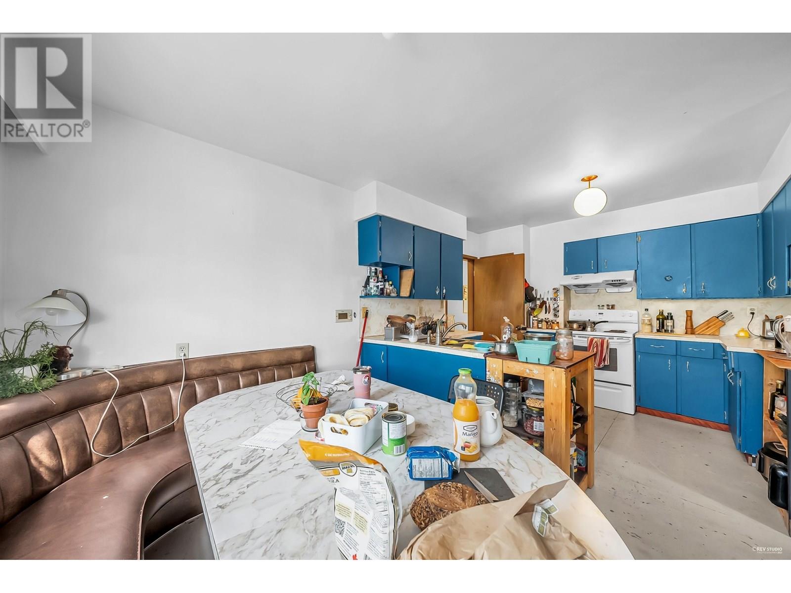 Photo 14 of 744 E 19th Avenue, Vancouver BC