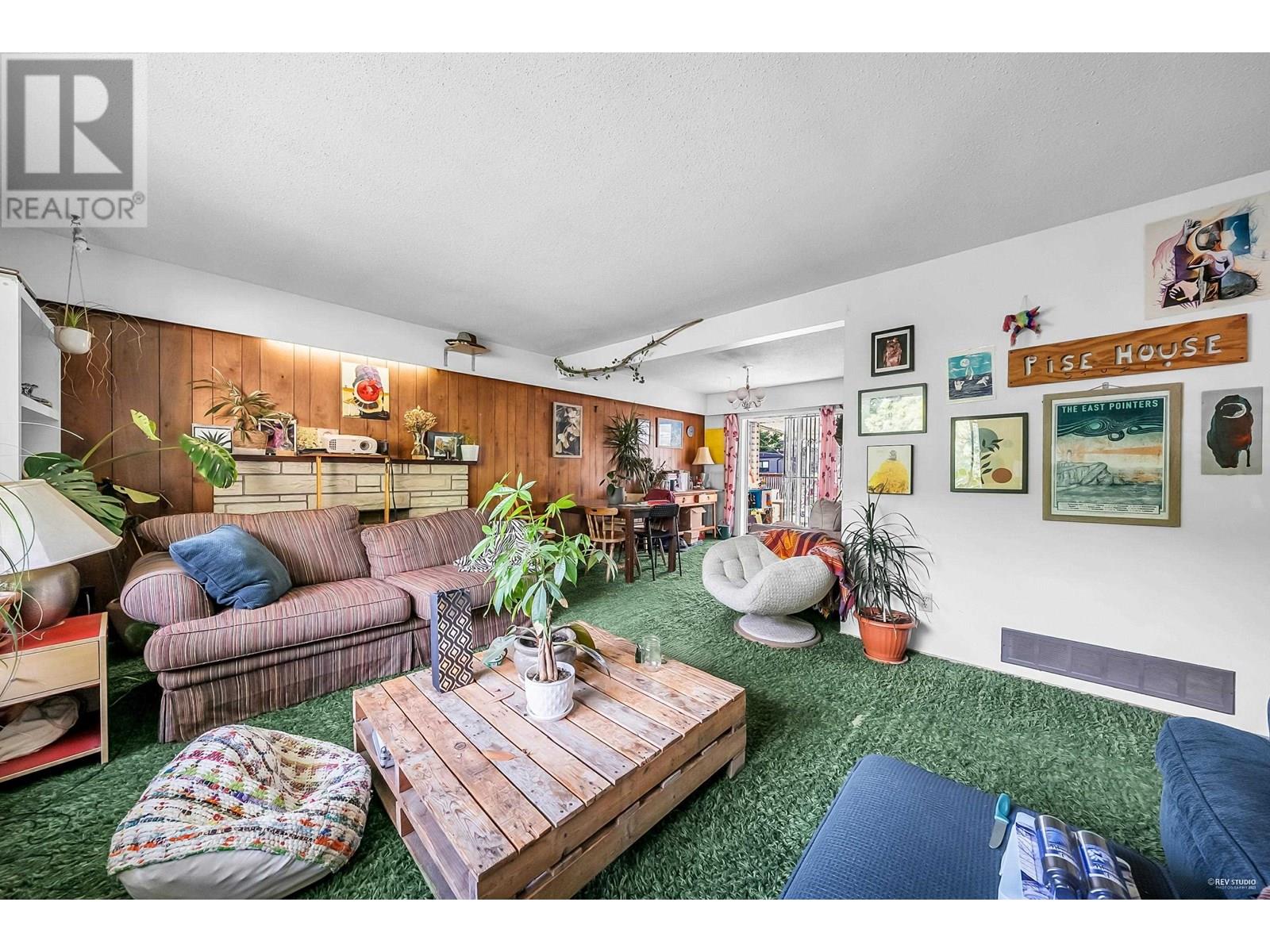 Photo 15 of 744 E 19th Avenue, Vancouver BC