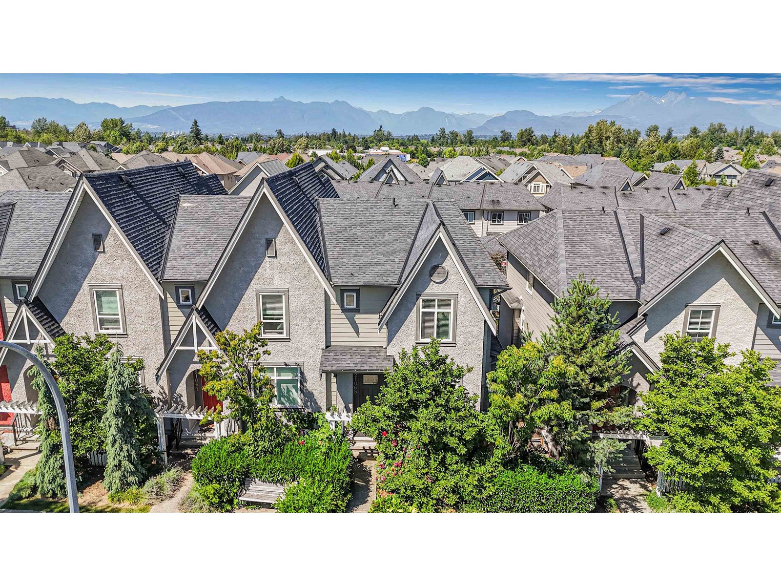 Photo 2 of 21065 80 Avenue, Langley BC