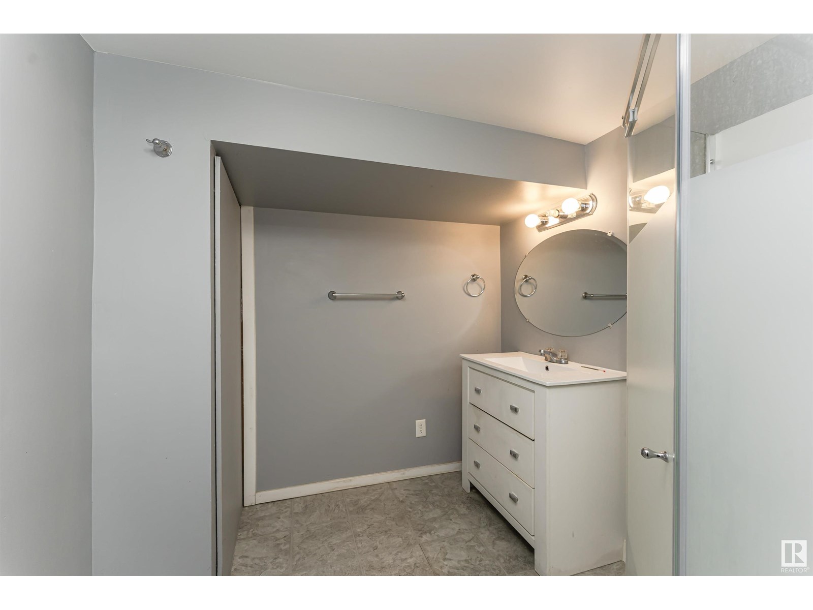 Photo 26 of 10922 84 Av Nw, Edmonton AB