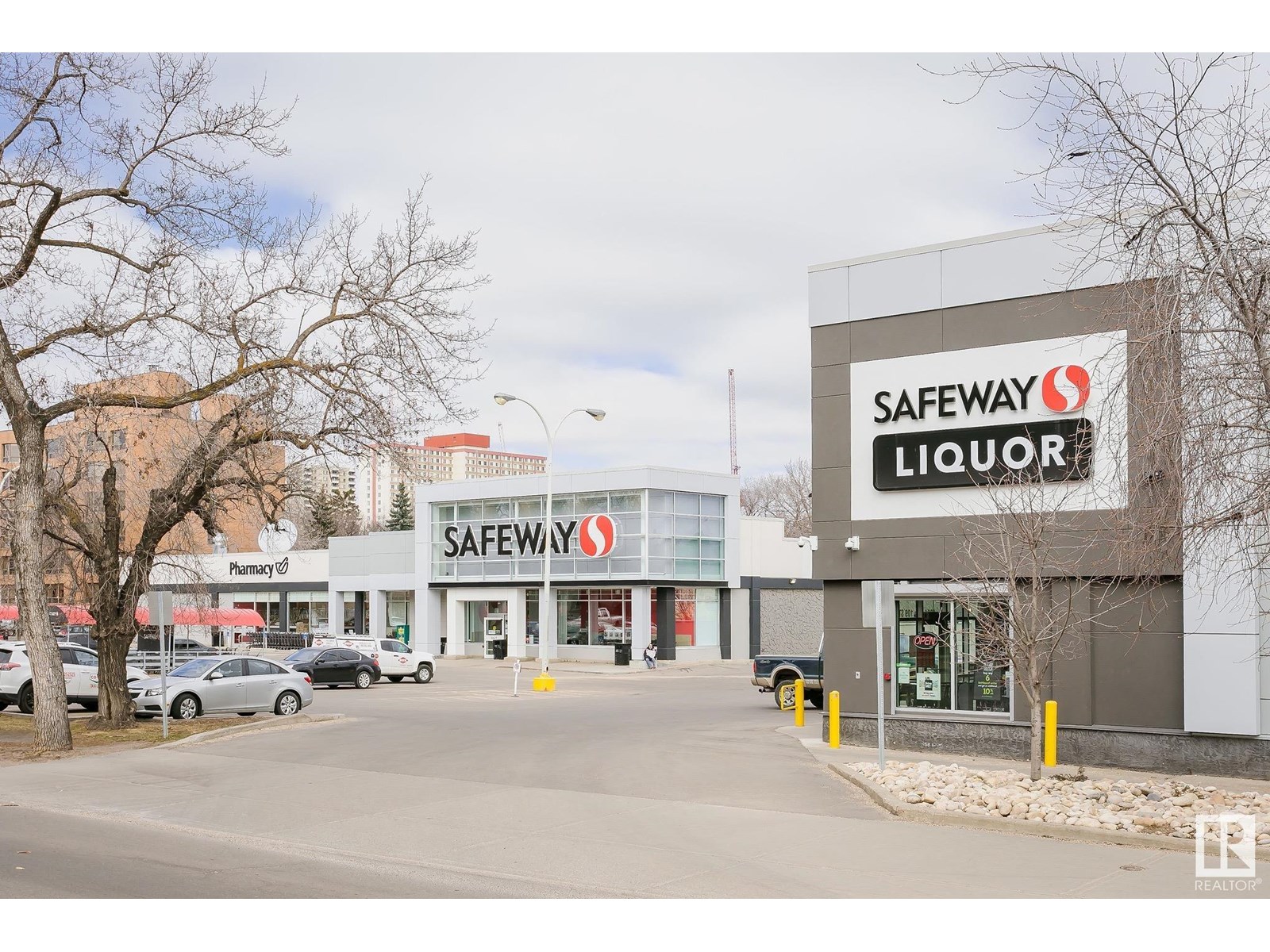 Photo 35 of 10922 84 Av Nw, Edmonton AB