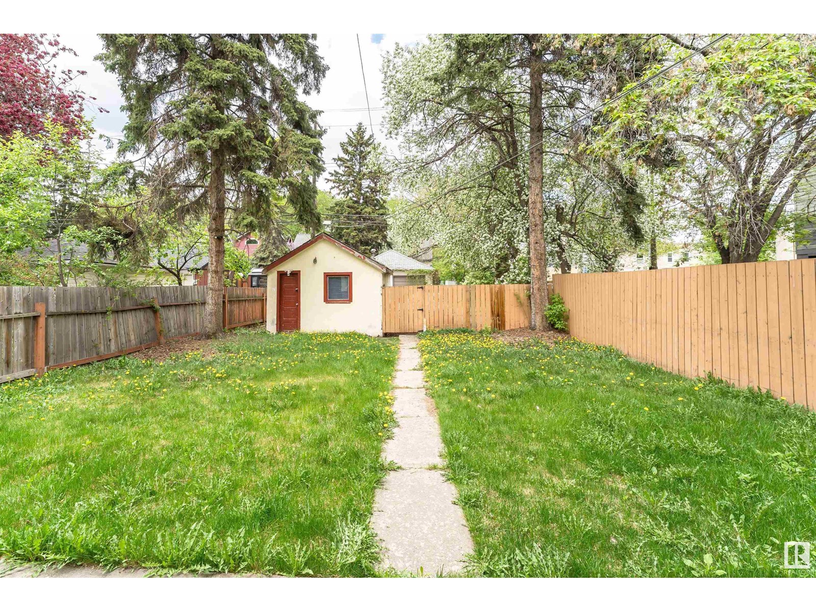 Photo 31 of 10922 84 Av Nw, Edmonton AB
