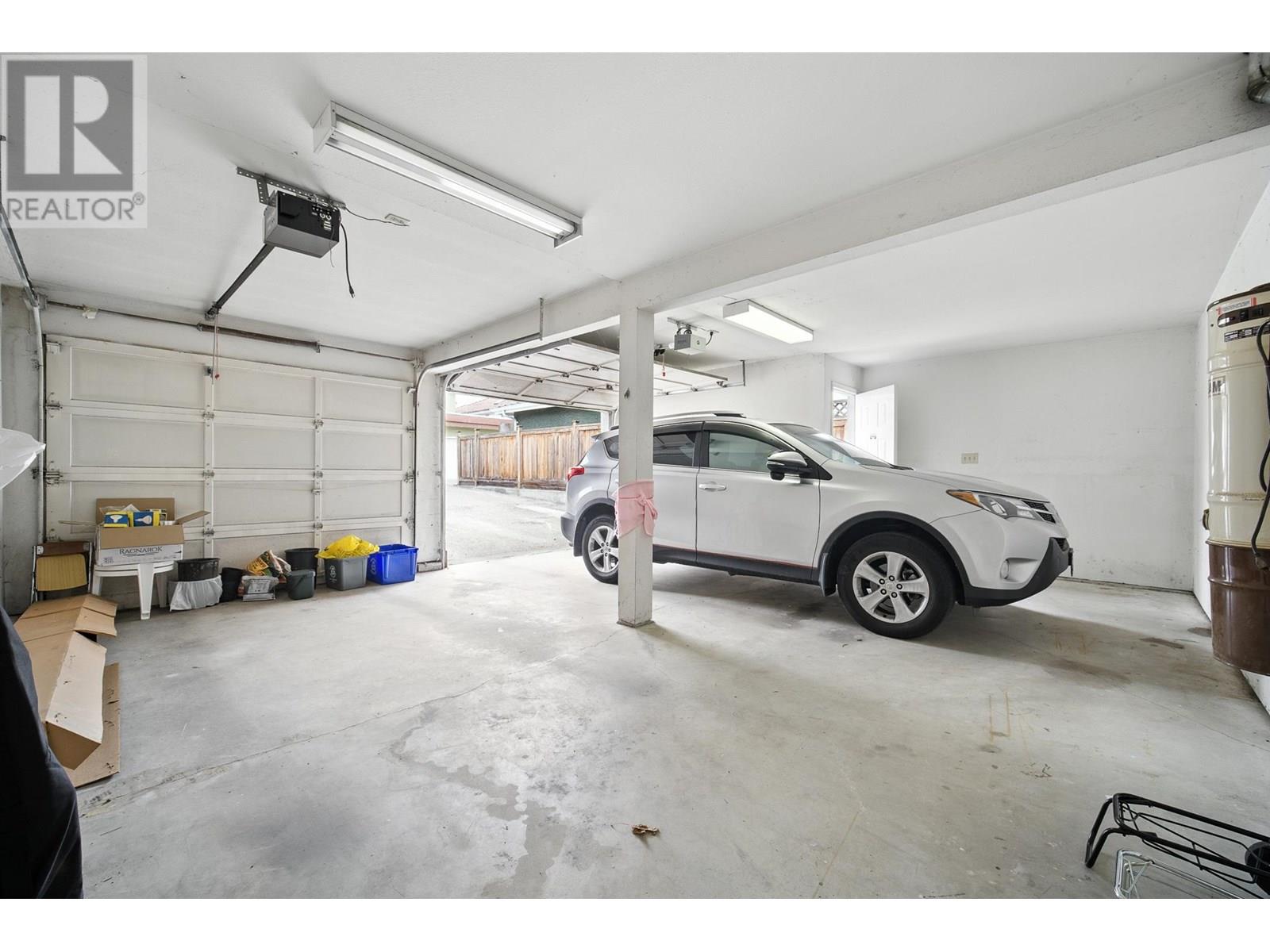 Photo 34 of 4423 William Street, Burnaby BC