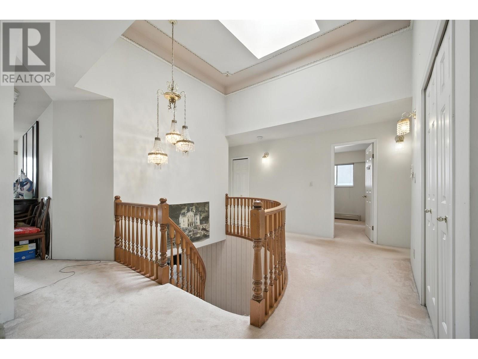 Photo 8 of 4423 William Street, Burnaby BC