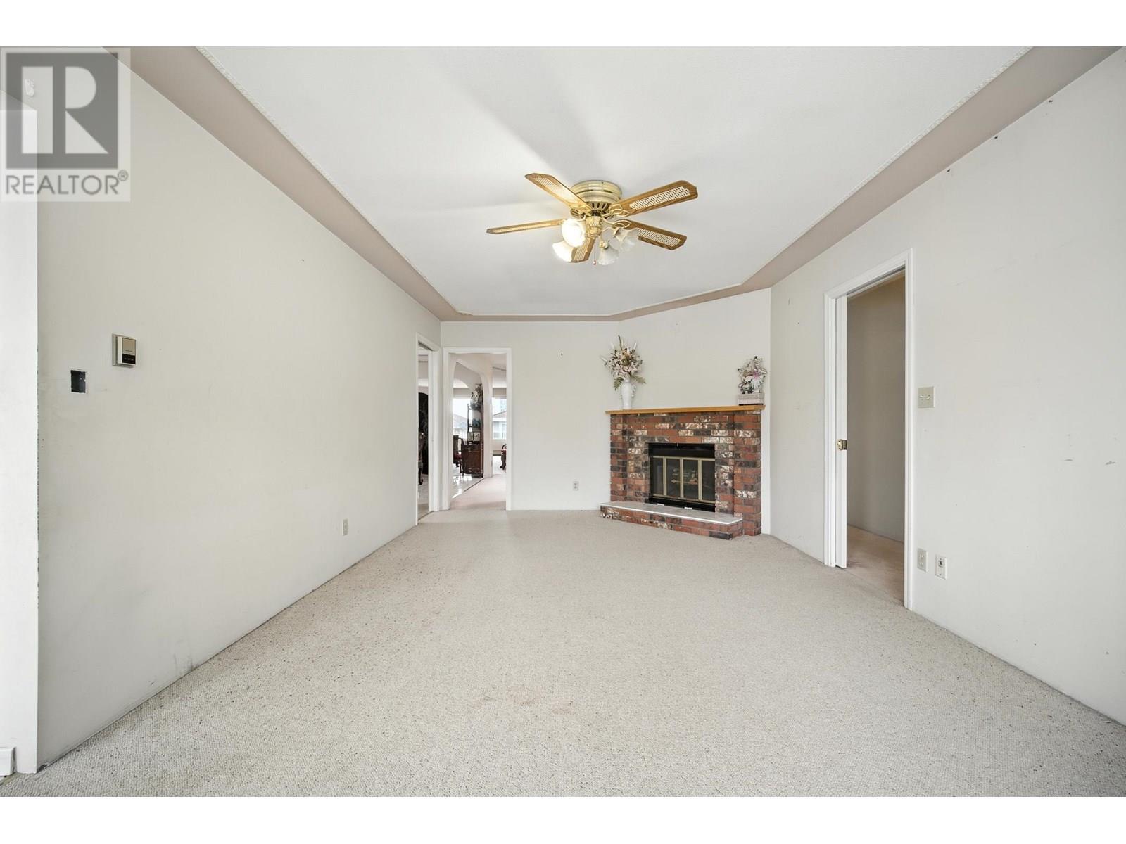 Photo 19 of 4423 William Street, Burnaby BC
