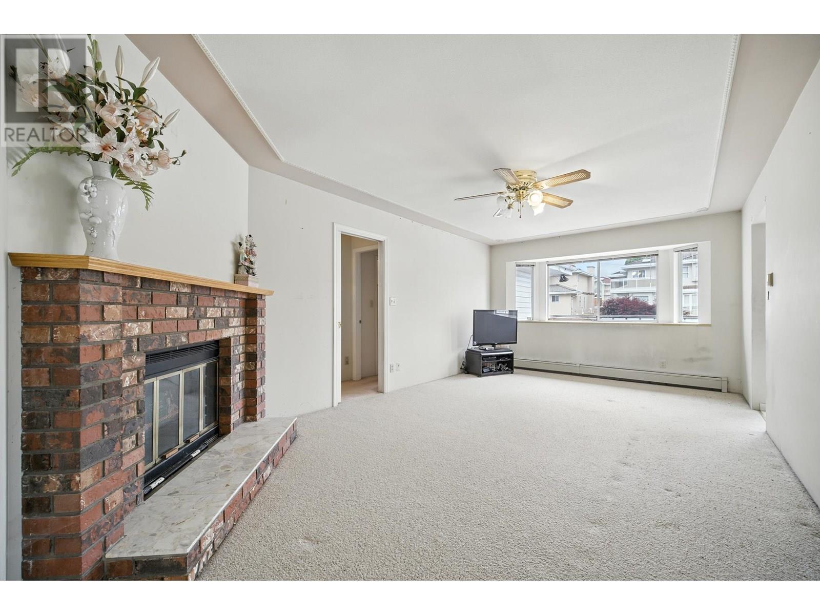 Photo 18 of 4423 William Street, Burnaby BC