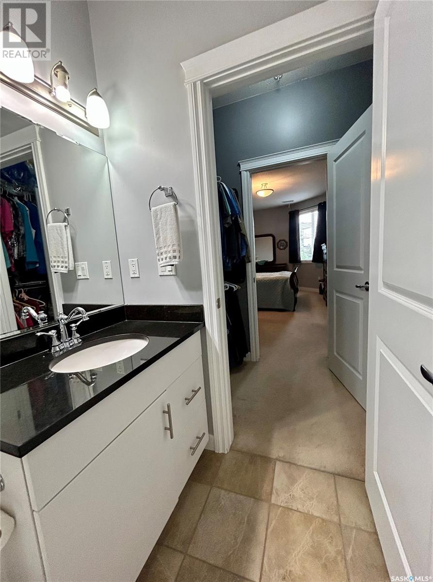 Photo 1 of 201 405 Cartwright Street, Saskatoon SK