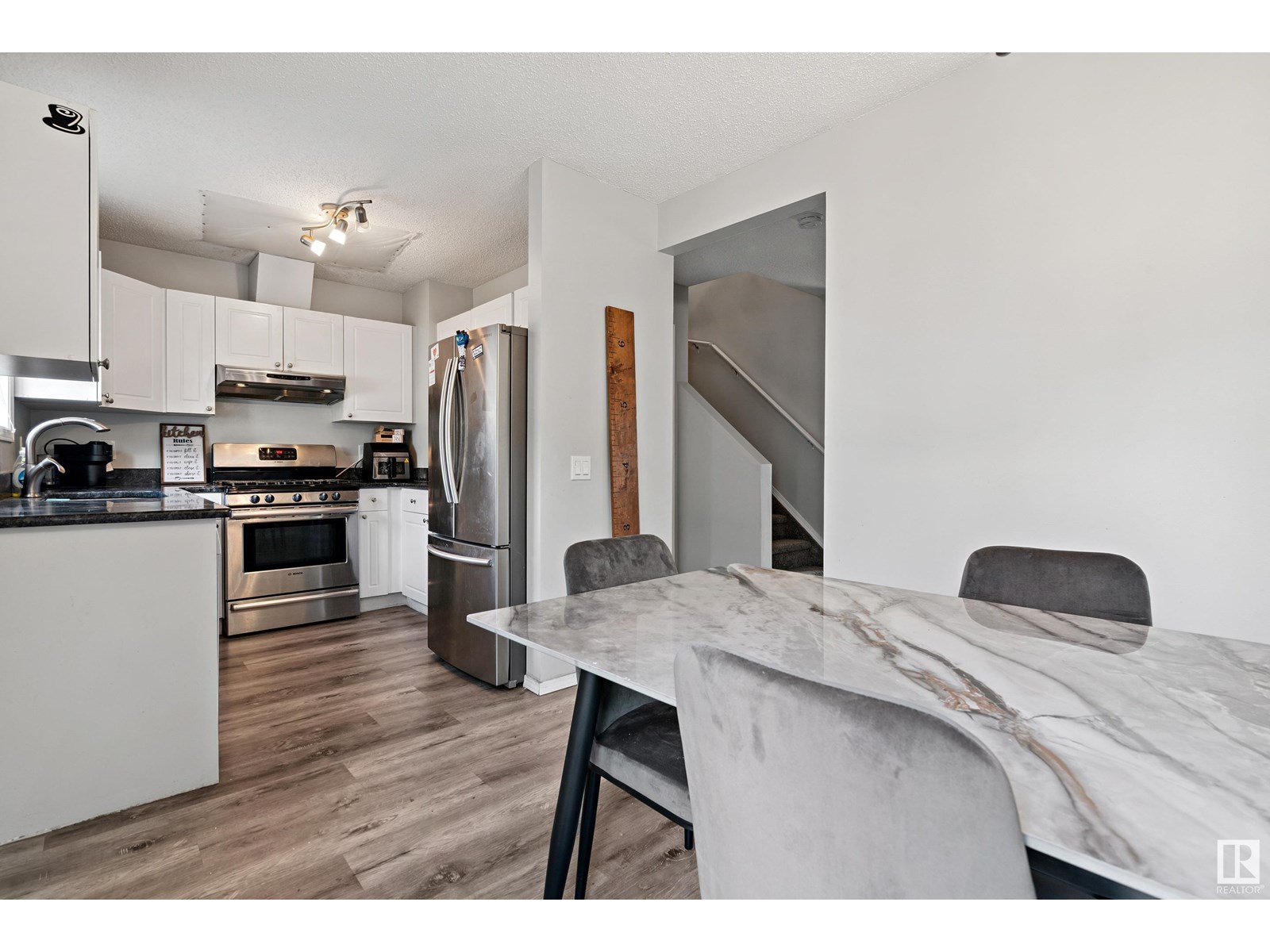 Photo 10 of 42 10909 106 St Nw, Edmonton AB