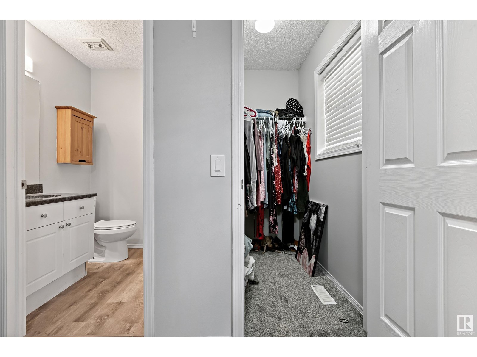 Photo 13 of 42 10909 106 St Nw, Edmonton AB