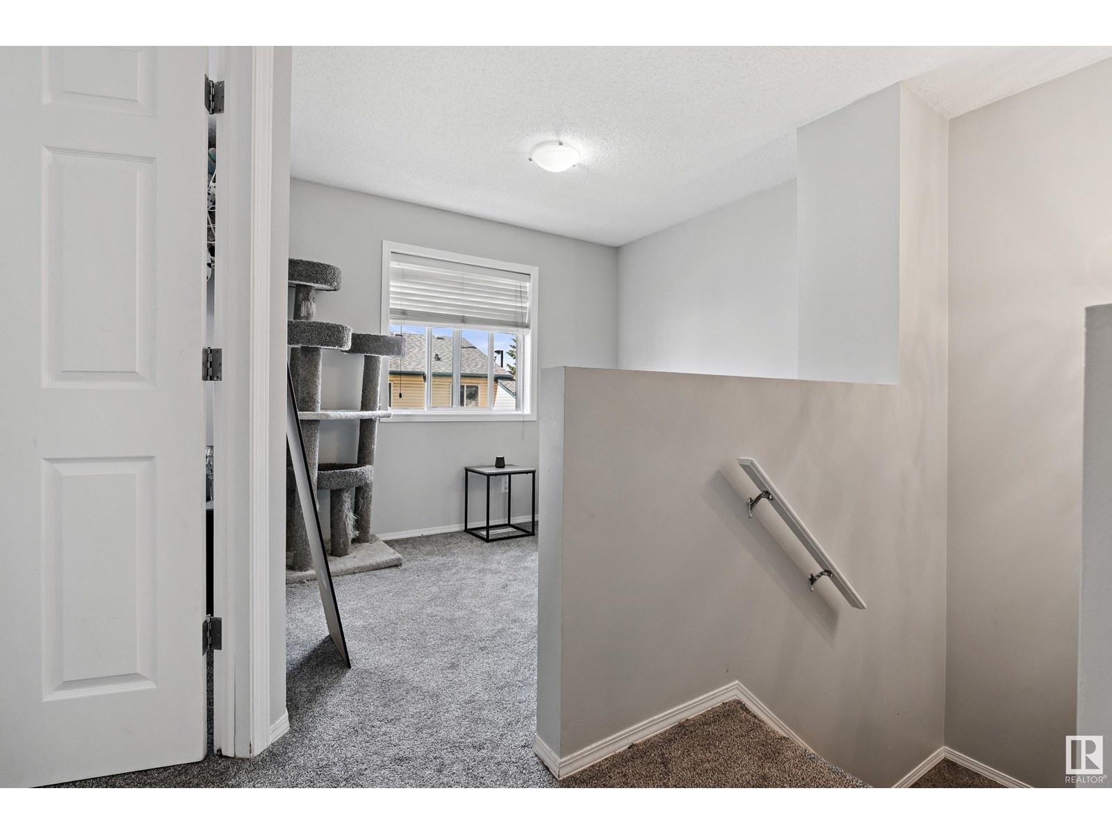 Photo 15 of 42 10909 106 St Nw, Edmonton AB