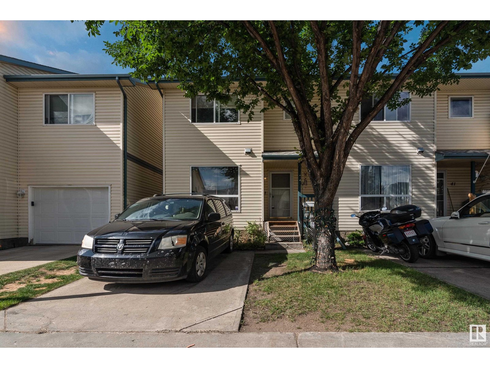 Photo 22 of 42 10909 106 St Nw, Edmonton AB