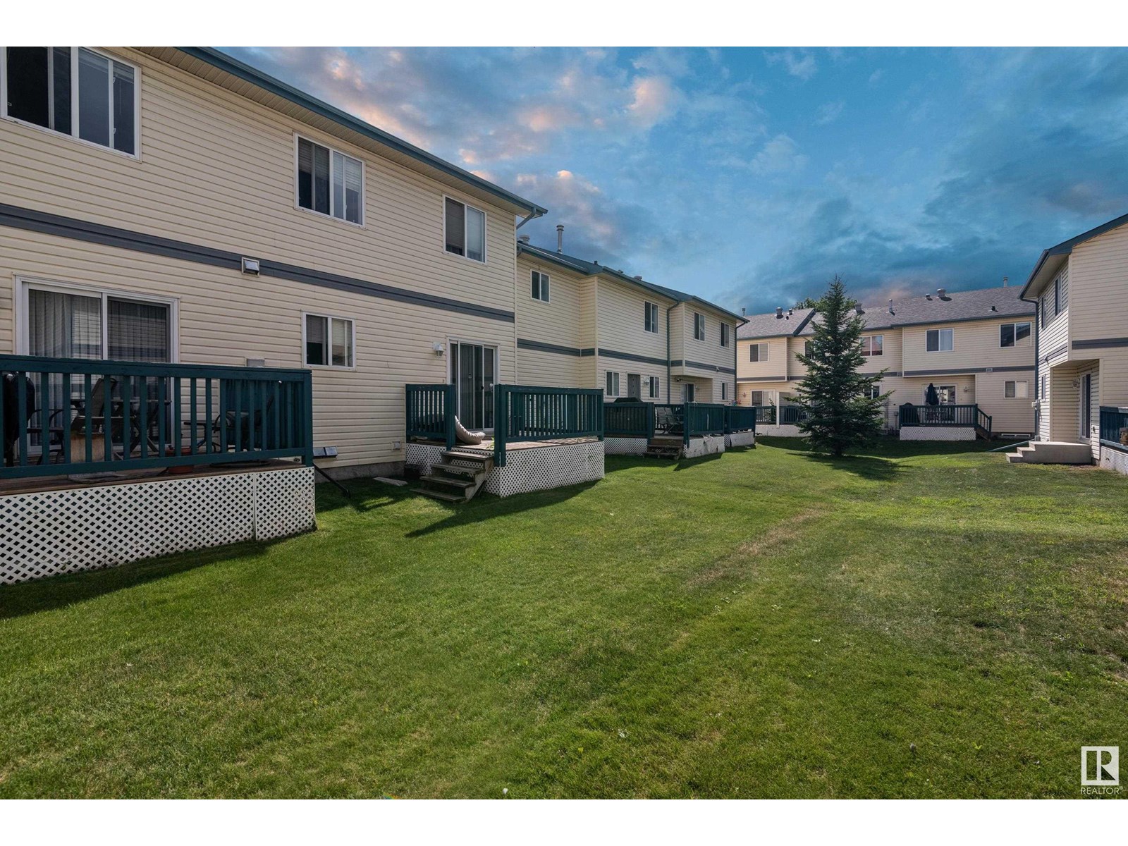 Photo 26 of 42 10909 106 St Nw, Edmonton AB