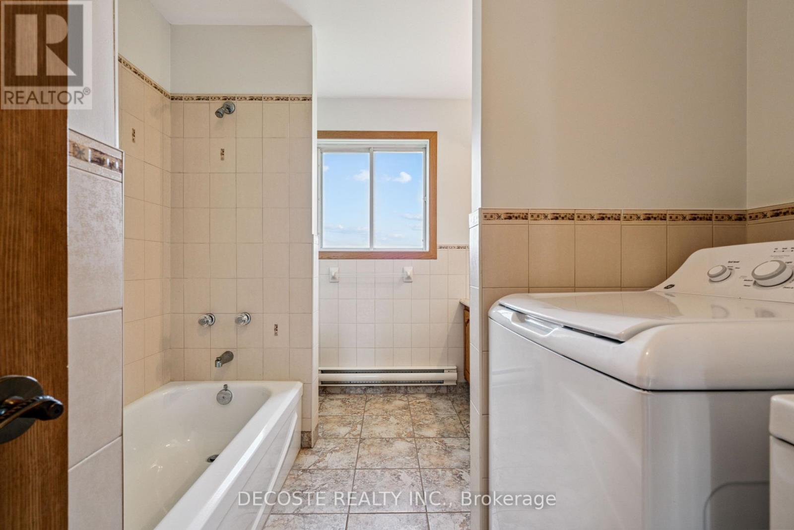 Photo 13 of 20397 Park Crescent, South Glengarry ON