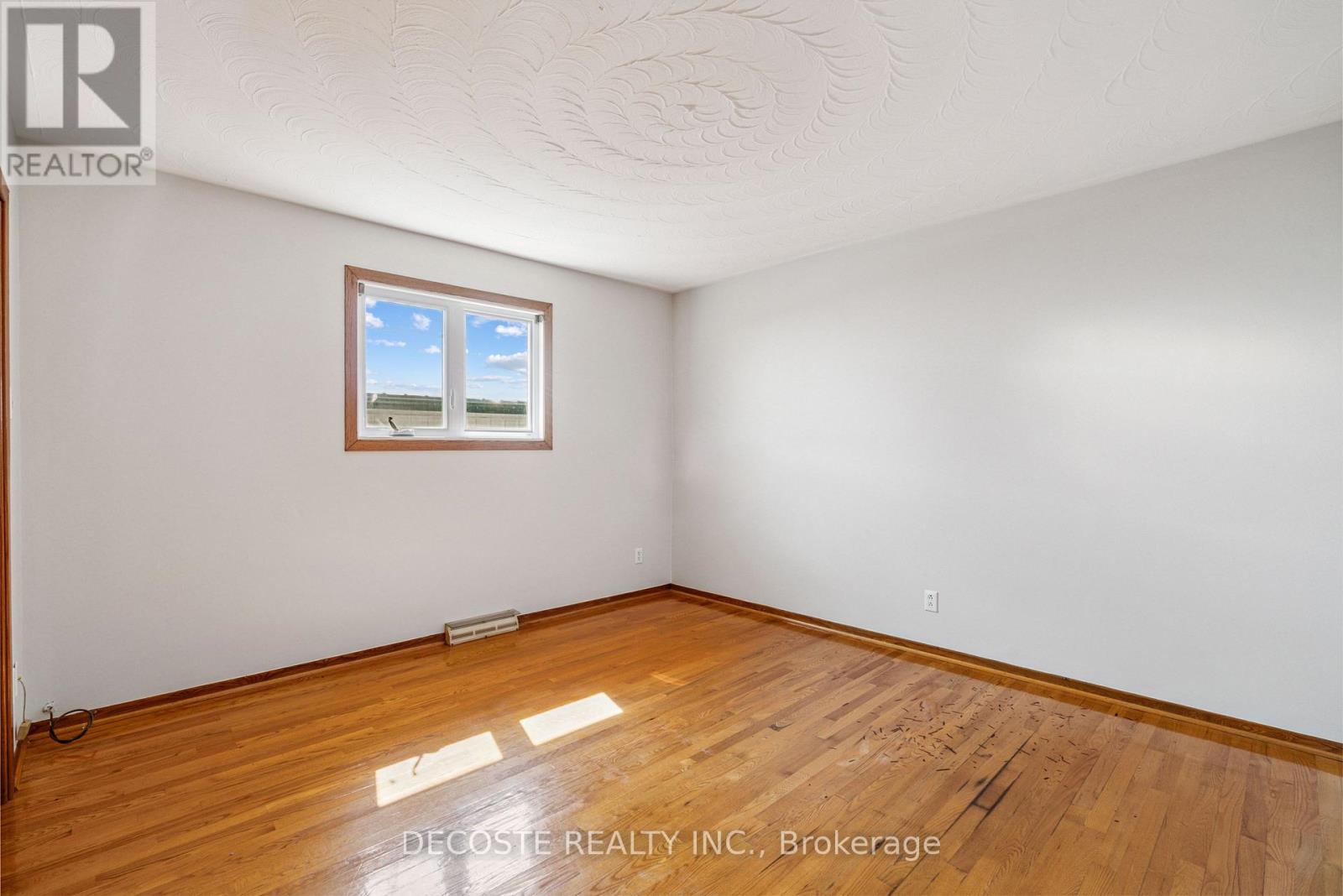 Photo 23 of 20397 Park Crescent, South Glengarry ON