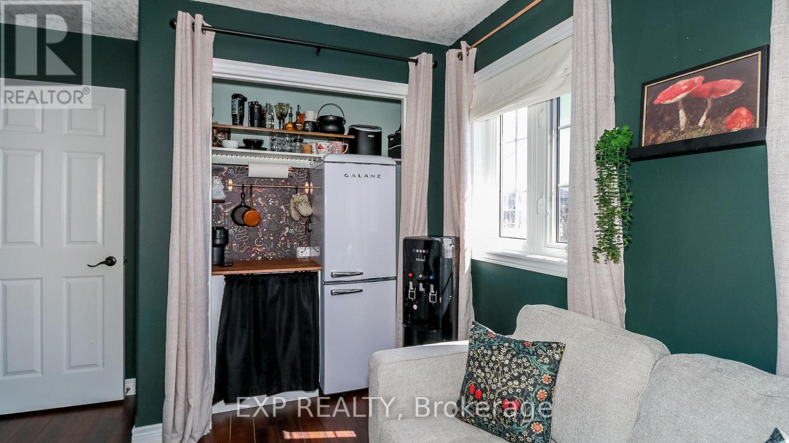 Photo 28 of 40 Benjamin Lane, Barrie ON