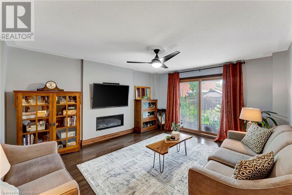 Photo 8 of 2024 Markle Drive, Oakville ON