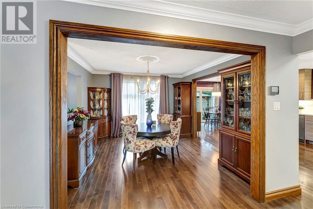 Photo 11 of 2024 Markle Drive, Oakville ON