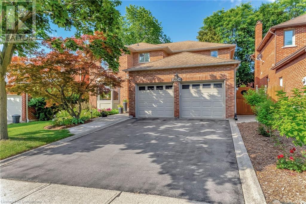 Photo 1 of 2024 Markle Drive, Oakville ON