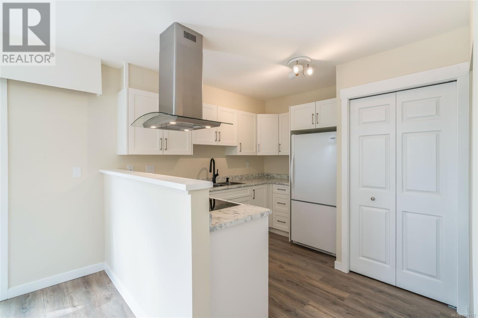 625 NOVA ST - Image 13