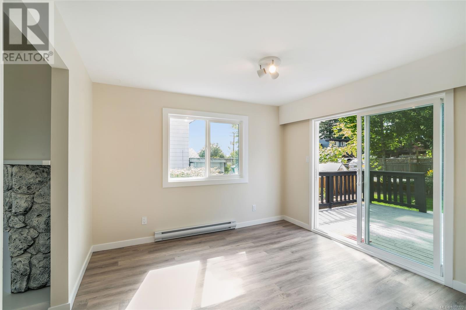 625 NOVA ST - Image 40