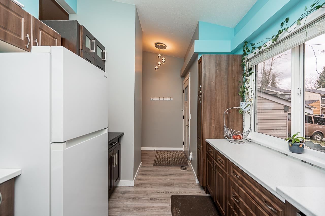Photo 8 of 12519 76 A Avenue, Surrey BC