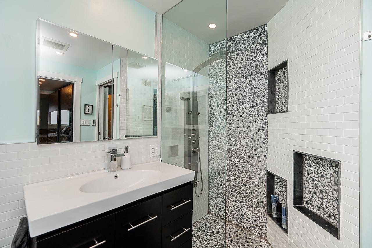 Photo 22 of 12519 76 A Avenue, Surrey BC