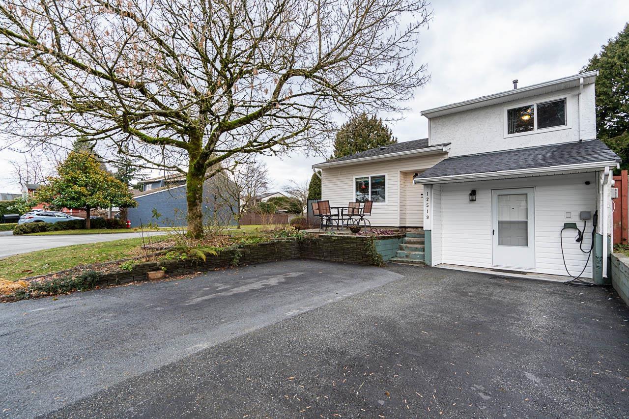 Photo 2 of 12519 76 A Avenue, Surrey BC