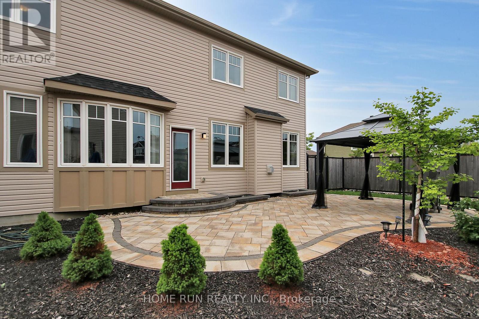 Photo 15 of 106 Danzig Terrace, Ottawa ON
