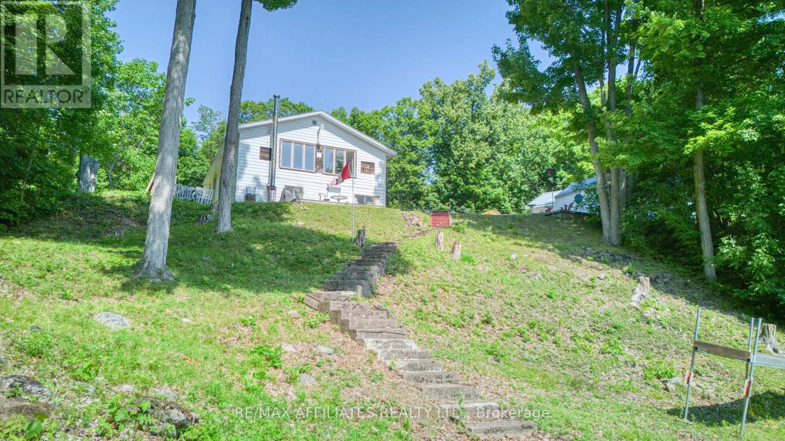 Photo 3 of 163 A Brash Lane, Frontenac ON