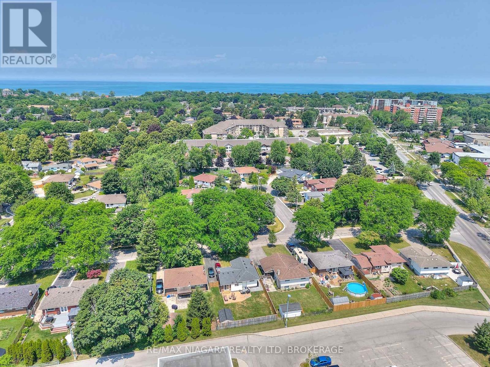 Photo 9 of 7 Crescentwood Drive, St Catharines ON