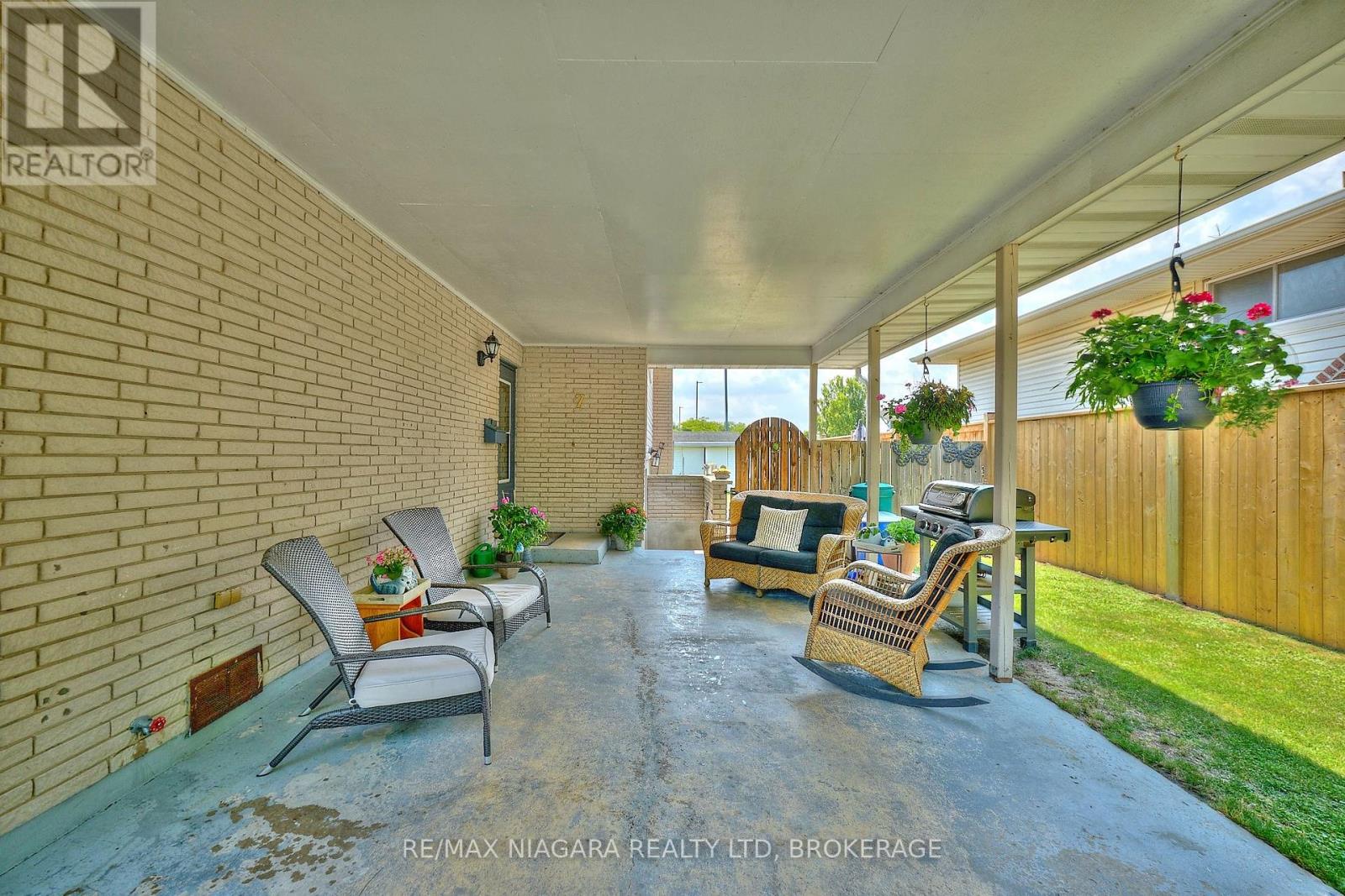 Photo 5 of 7 Crescentwood Drive, St Catharines ON