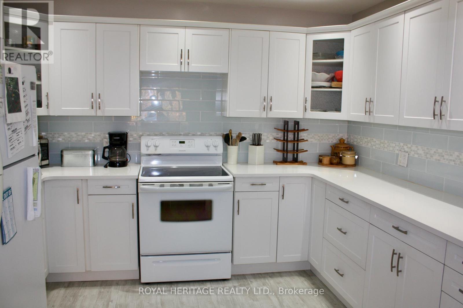 Photo 19 of 2331 Lakeside Road, Dourodummer ON