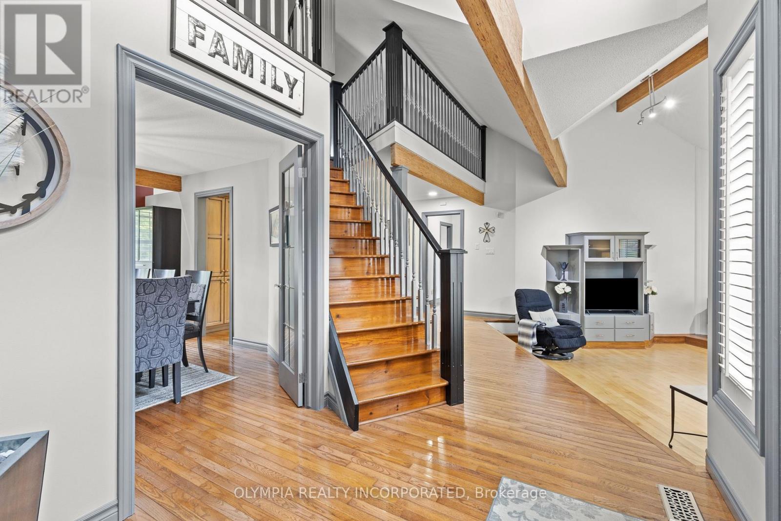 Photo 15 of 8198 Mount Olive Crescent, Niagara Falls ON
