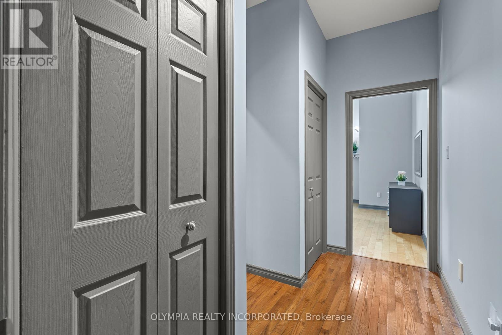 Photo 19 of 8198 Mount Olive Crescent, Niagara Falls ON