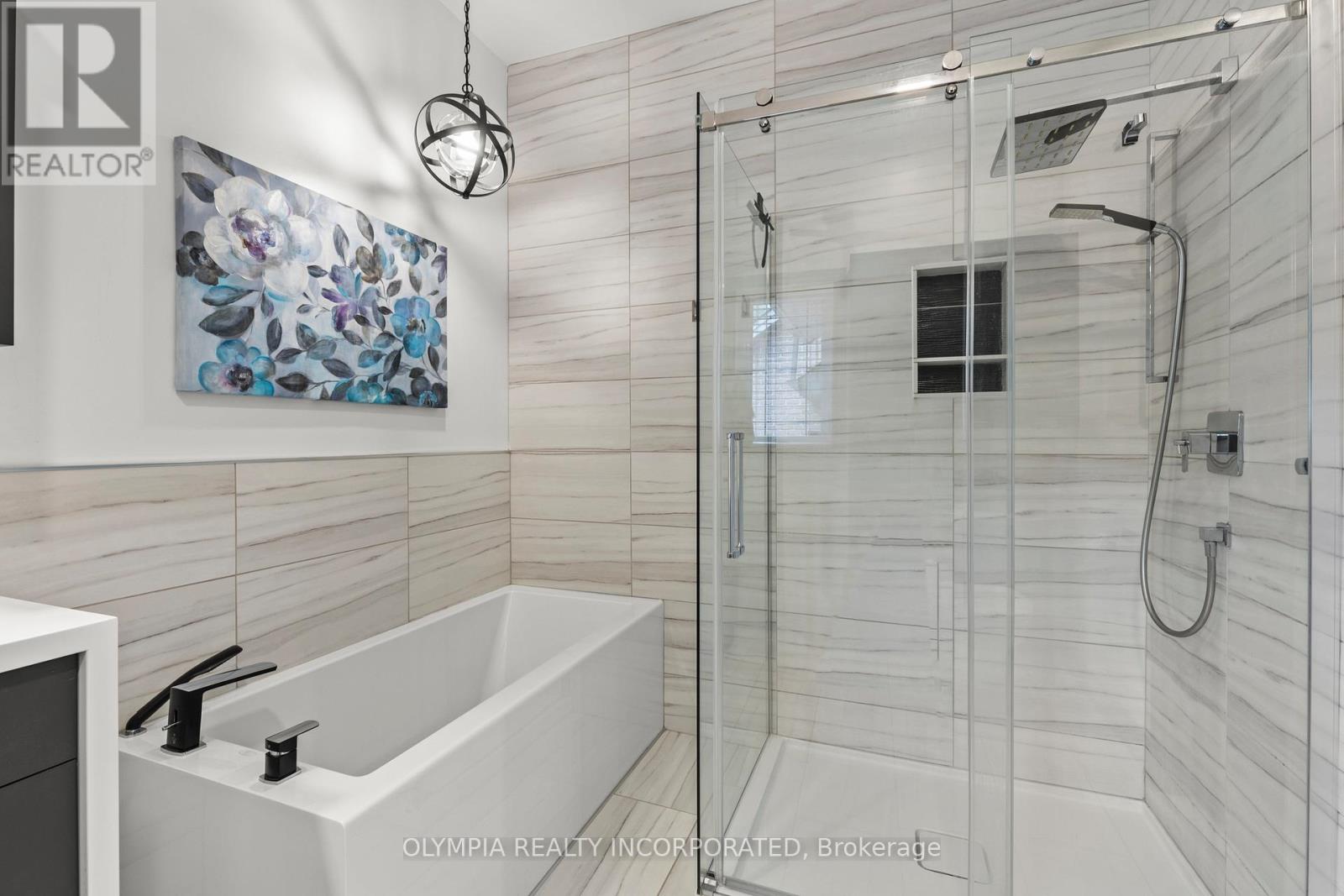 Photo 21 of 8198 Mount Olive Crescent, Niagara Falls ON