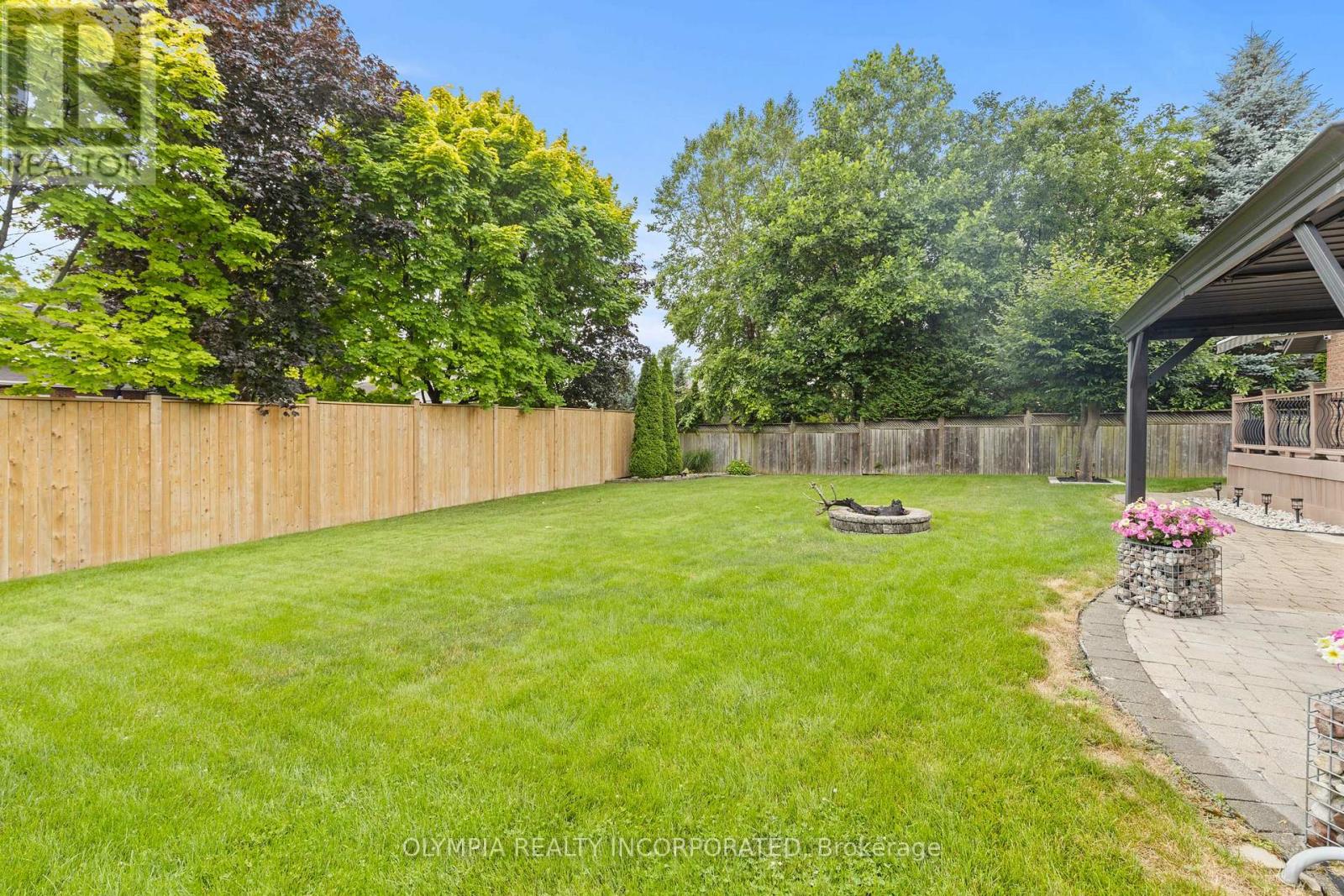 Photo 38 of 8198 Mount Olive Crescent, Niagara Falls ON