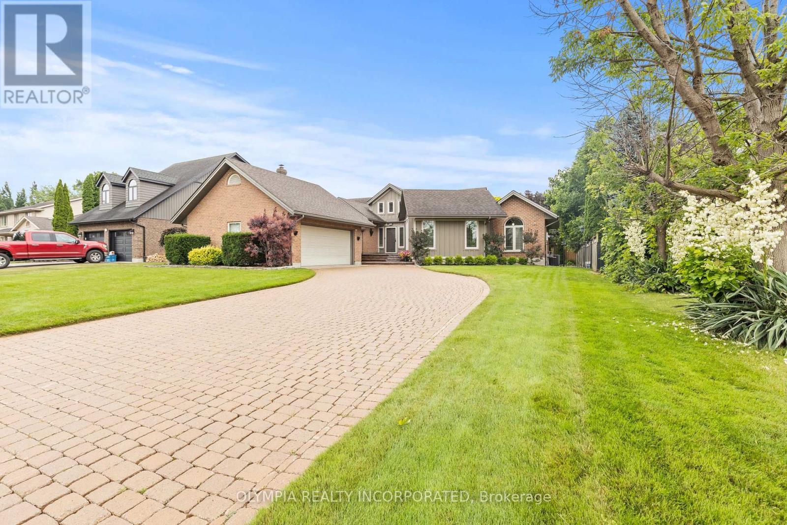 Photo 40 of 8198 Mount Olive Crescent, Niagara Falls ON