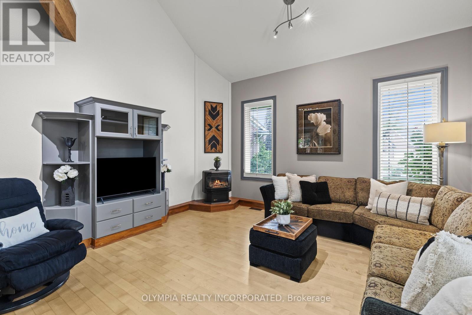 Photo 6 of 8198 Mount Olive Crescent, Niagara Falls ON