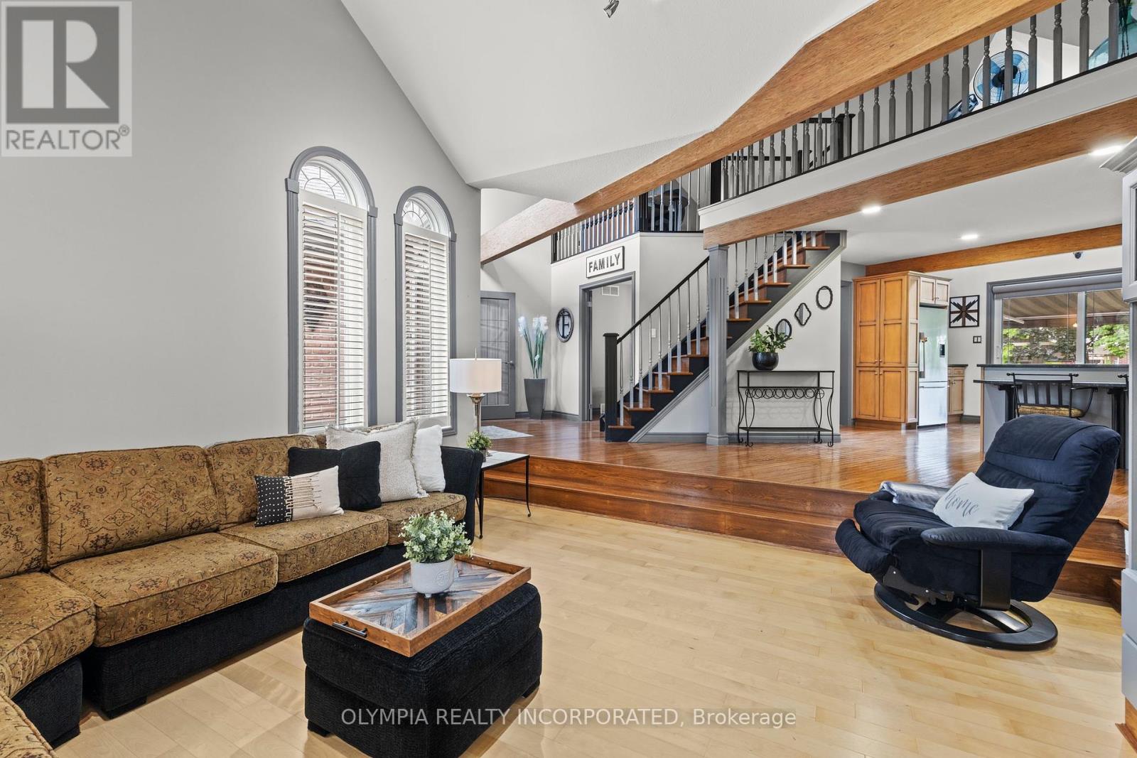 Photo 7 of 8198 Mount Olive Crescent, Niagara Falls ON