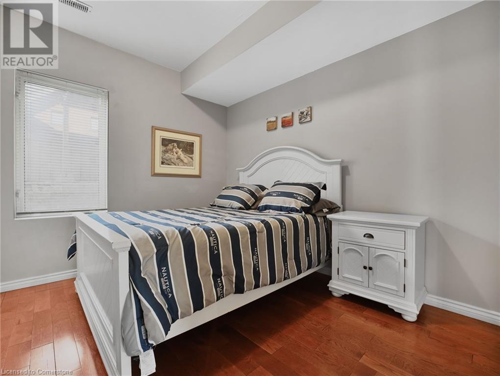 Photo 12 of 21 Foster Avenue, Hamilton ON