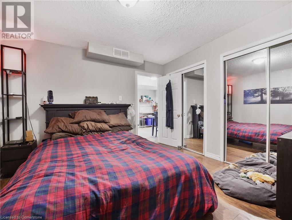 Photo 17 of 21 Foster Avenue, Hamilton ON
