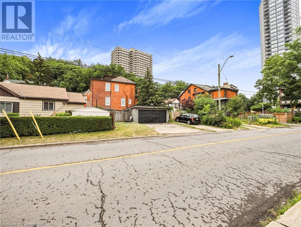 Photo 35 of 21 Foster Avenue, Hamilton ON