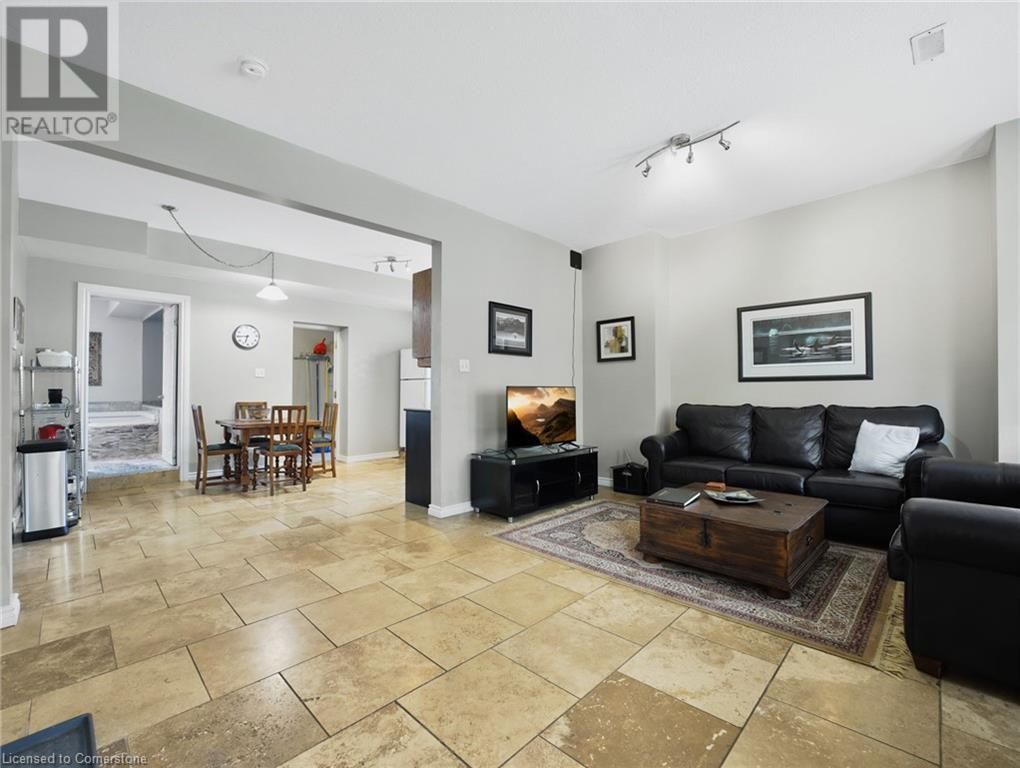 Photo 7 of 21 Foster Avenue, Hamilton ON