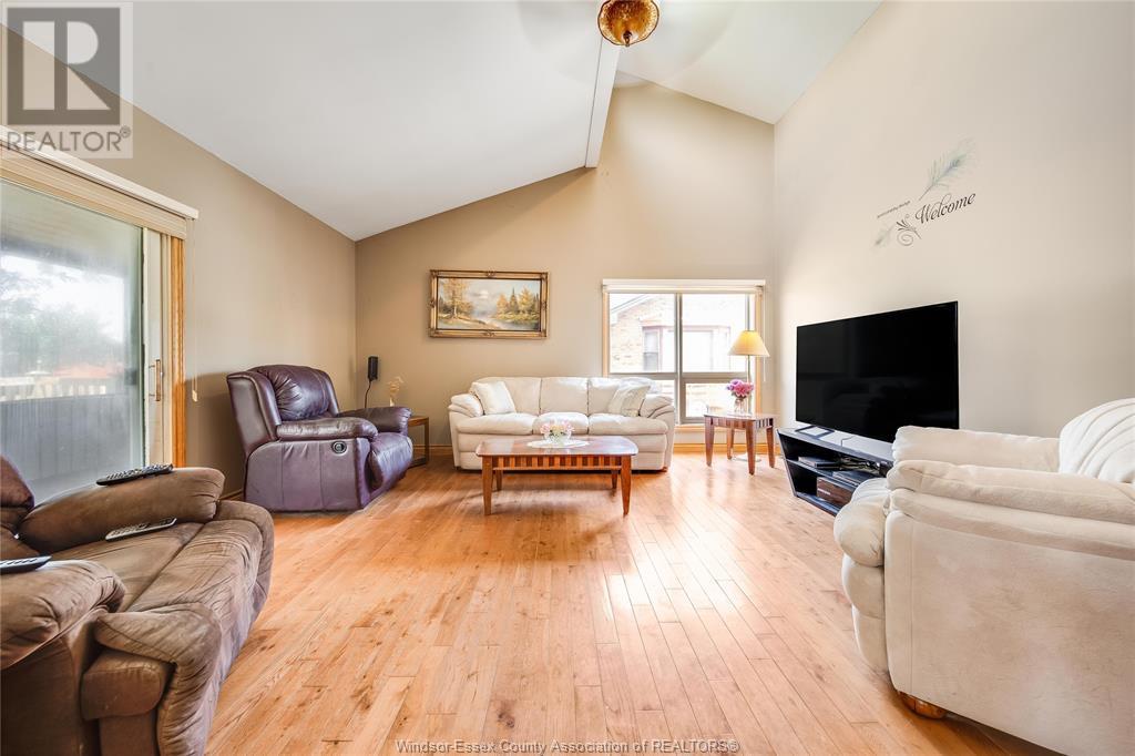 Photo 10 of 1401 Front Road South, Amherstburg ON