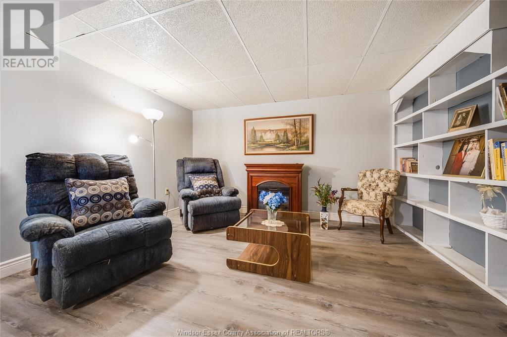 Photo 27 of 1401 Front Road South, Amherstburg ON