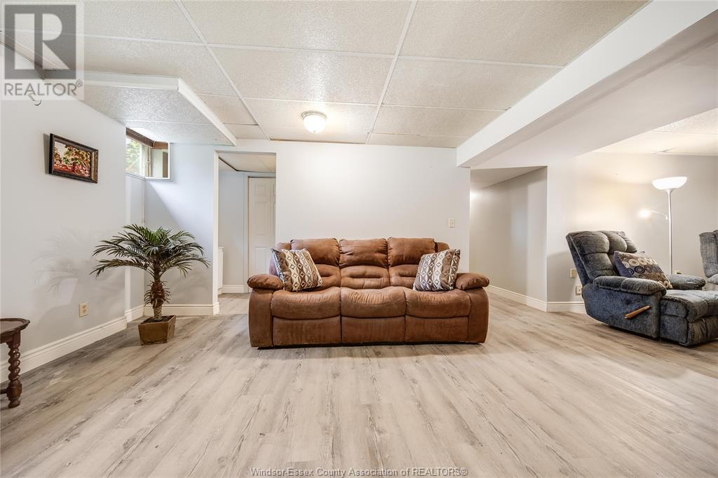 Photo 29 of 1401 Front Road South, Amherstburg ON