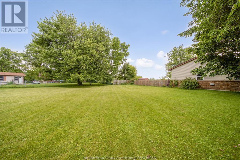 Photo 46 of 1401 Front Road South, Amherstburg ON