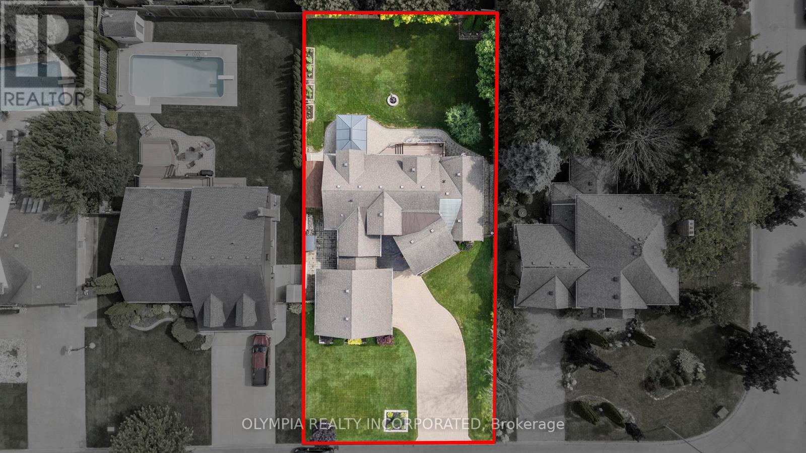 Photo 2 of 8198 Mount Olive Crescent, Niagara Falls ON