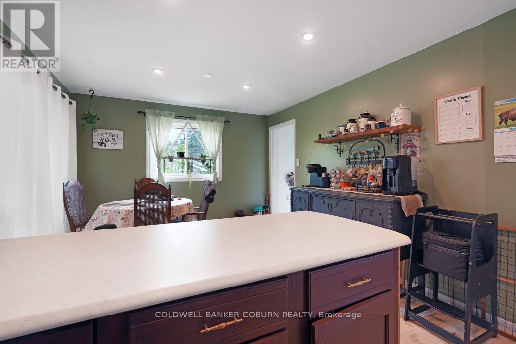 Photo 9 of 13191 Riverside Drive, South Dundas ON