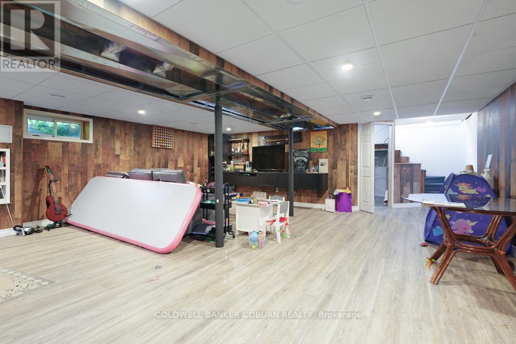 Photo 18 of 13191 Riverside Drive, South Dundas ON